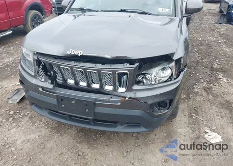 2015 Jeep Compass Latitude из США, поврежденный, VIN 1C4NJDEB8FD412768